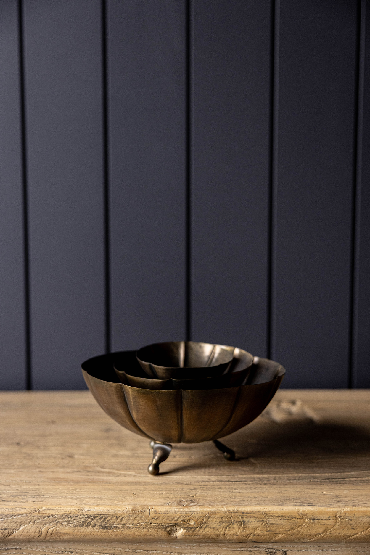 Vintage Inspired Scalloped Footed Bowls